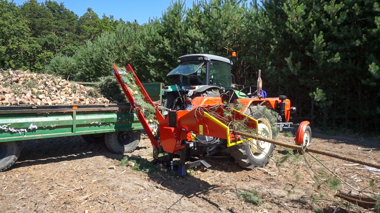 REMET RĘBAK WOM MODEL R-120 + TAŚMOCIĄG 2,3M - Tocător de lemne: Foto 4 REMET RĘBAK WOM MODEL R-120 + TAŚMOCIĄG 2,3M - Tocător de lemne: Foto 4