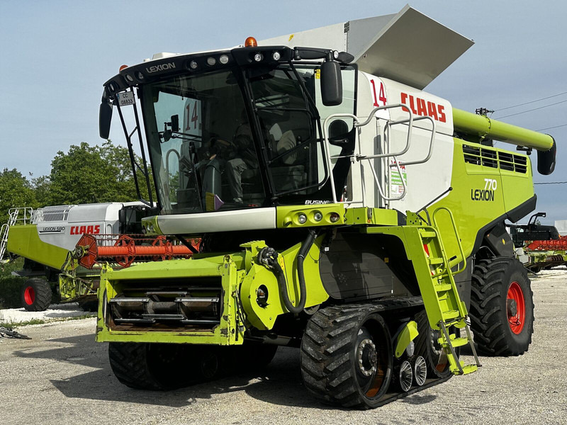 Claas Lexion 770 TT 4X4 CEMOS - Combină de recoltat cereale: Foto 1 Claas Lexion 770 TT 4X4 CEMOS - Combină de recoltat cereale: Foto 1