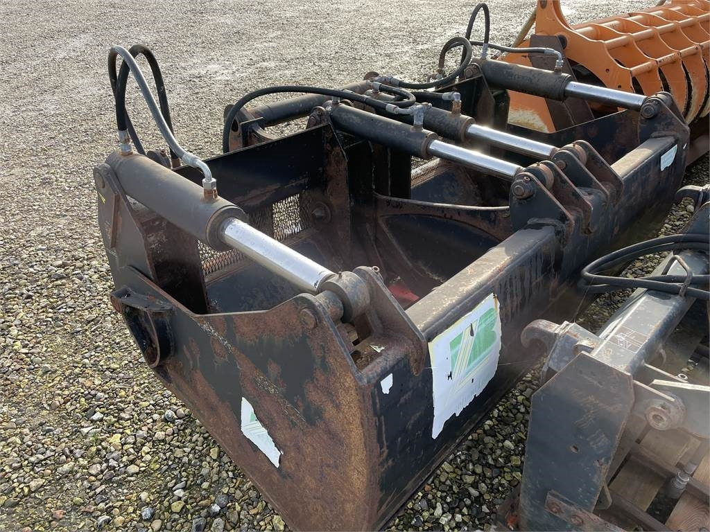 Manitou 150 CM SILOCUTTER - Echipamente pentru furaje: Foto 2 Manitou 150 CM SILOCUTTER - Echipamente pentru furaje: Foto 2