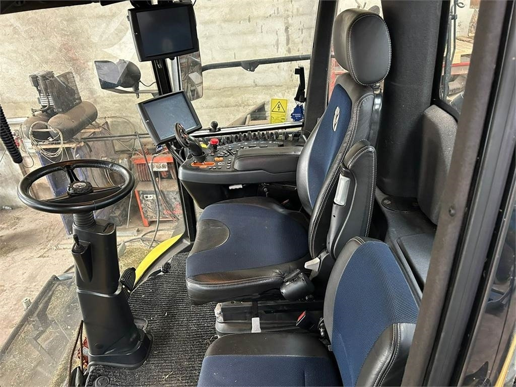 Combină de Recoltat Furaj New Holland FR650 ST5: Foto 7