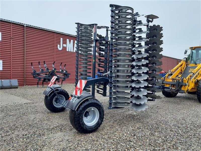 Agro - TOM 6 Meter discharve Agro-Tom 6 m. bugseret di - Grapă cu discuri: Foto 2 Agro - TOM 6 Meter discharve Agro-Tom 6 m. bugseret di - Grapă cu discuri: Foto 2