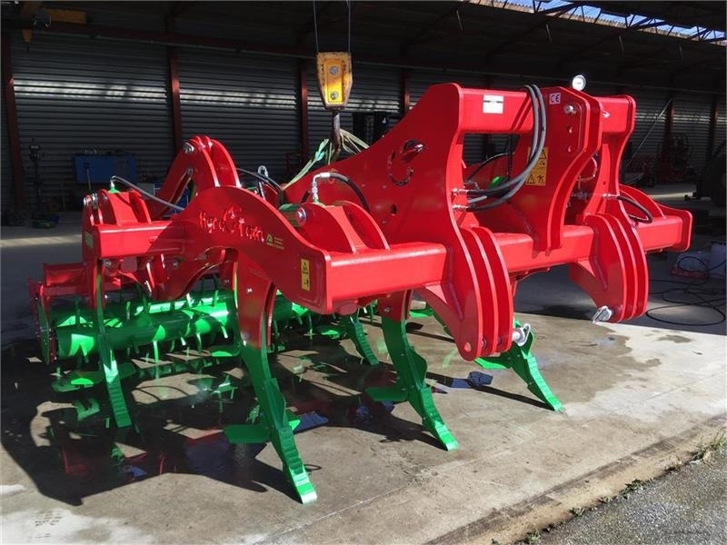 Agro-Tom - Scarificator: Foto 2 Agro-Tom - Scarificator: Foto 2