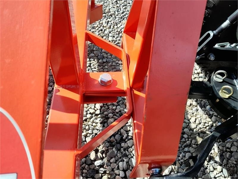 - - - BOXER AGRI - Maşină pentru prelucrarea solului: Foto 5 - - - BOXER AGRI - Maşină pentru prelucrarea solului: Foto 5