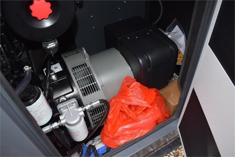 Generator electric Cummins 55 KvA: Foto 8