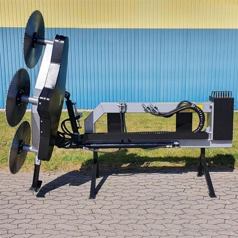 Dk-Tec - Tocător resturi vegetale/ Mulcer: Foto 1 Dk-Tec - Tocător resturi vegetale/ Mulcer: Foto 1