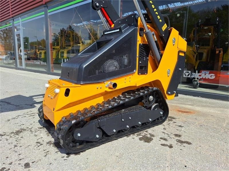 Eurotrac SK 10 - Mini încărcător: Foto 3 Eurotrac SK 10 - Mini încărcător: Foto 3