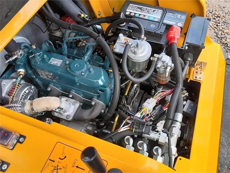 Încărcător articulat Eurotrac W11: Foto 17