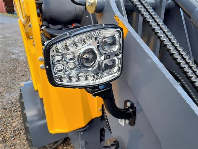 Încărcător articulat Eurotrac W11: Foto 7