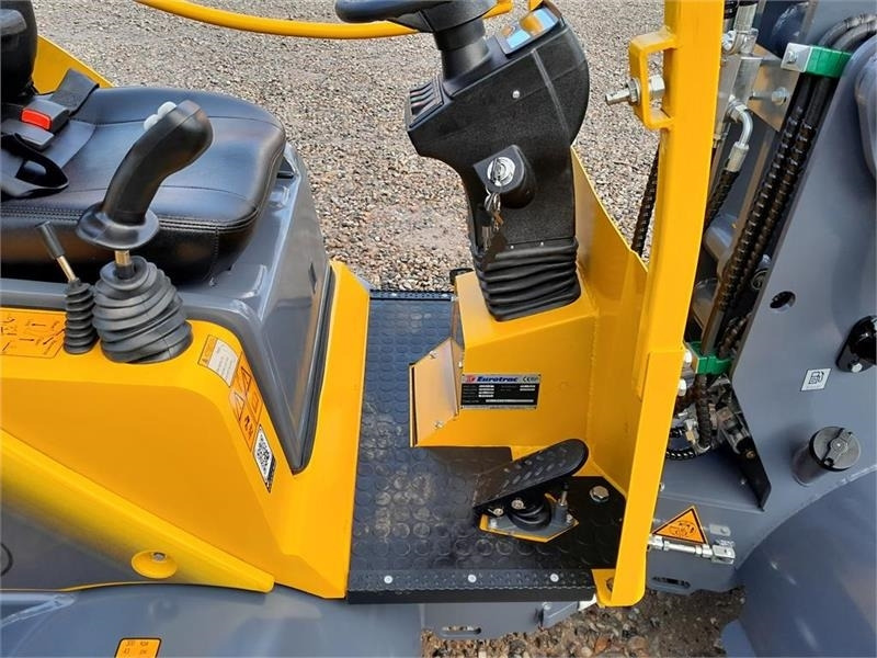 Încărcător articulat nou Eurotrac W11 Mellem arm: Foto 8 Încărcător articulat nou Eurotrac W11 Mellem arm: Foto 8