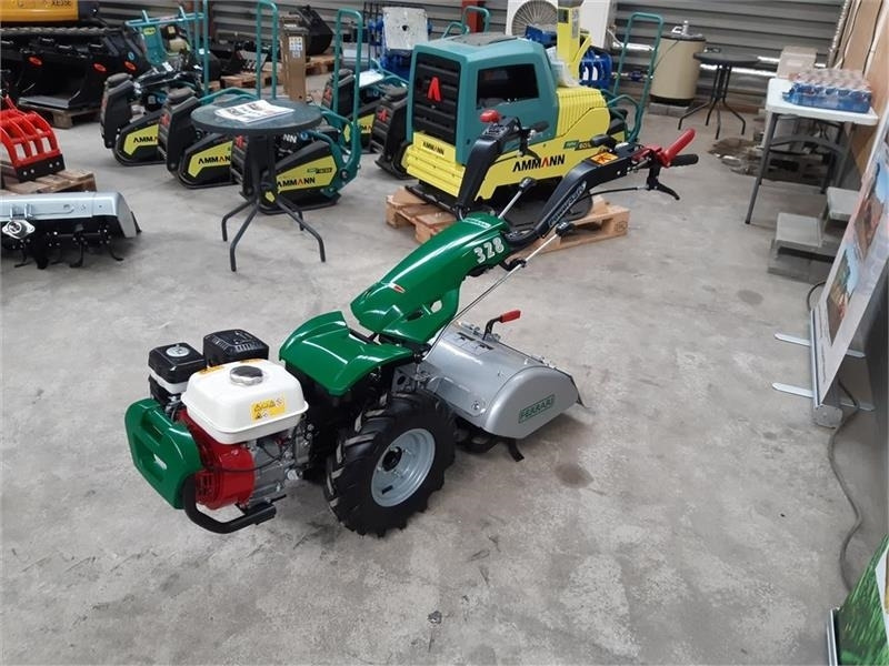 Ferrari 328 - Tractor comunal: Foto 3 Ferrari 328 - Tractor comunal: Foto 3