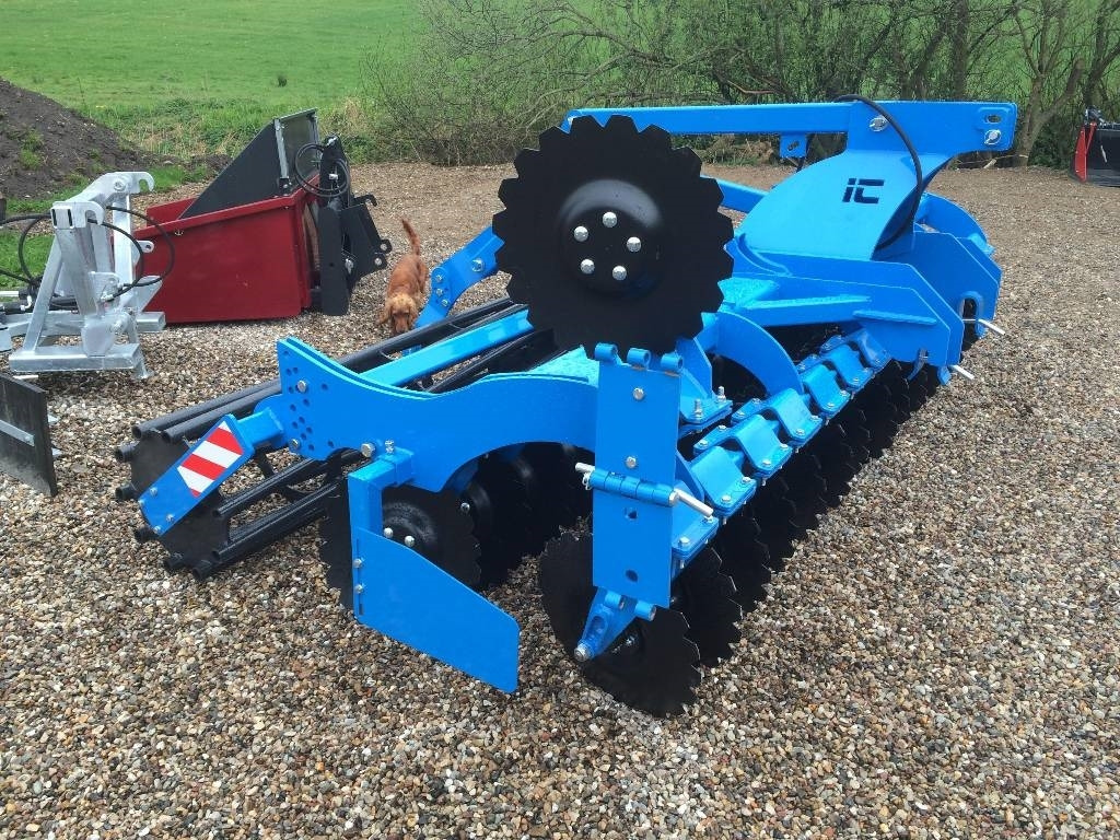 Inter-Tech IT-4000 - Grapă cu discuri: Foto 1 Inter-Tech IT-4000 - Grapă cu discuri: Foto 1