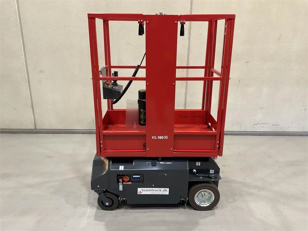 Bravi LUI HD - LEONARDO HD - Platformă verticală: Foto 3 Bravi LUI HD - LEONARDO HD - Platformă verticală: Foto 3