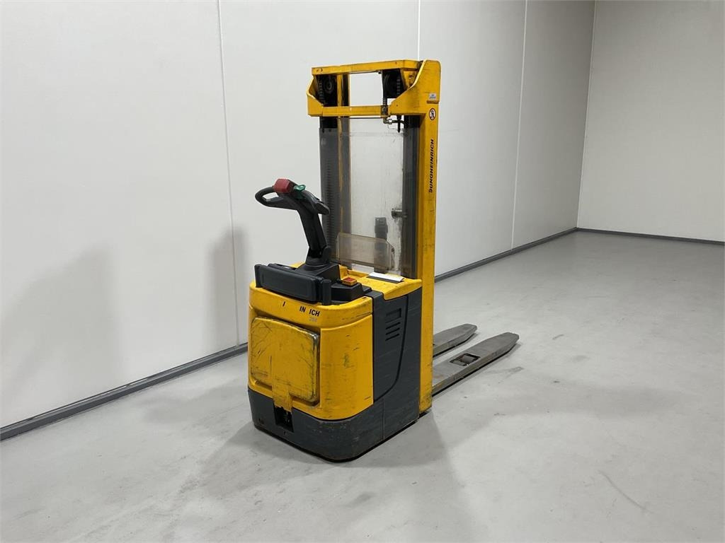 Jungheinrich ERC 214 - Transpalet la mare înălţime: Foto 2 Jungheinrich ERC 214 - Transpalet la mare înălţime: Foto 2