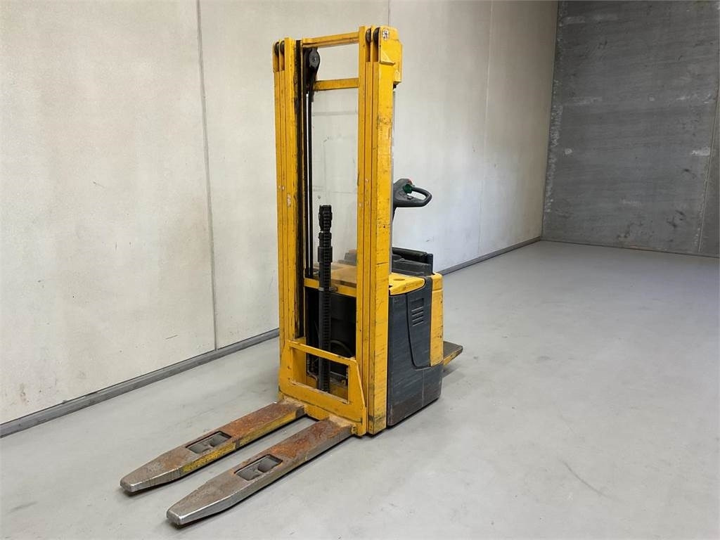 Jungheinrich ERC 214 - Transpalet la mare înălţime: Foto 4 Jungheinrich ERC 214 - Transpalet la mare înălţime: Foto 4