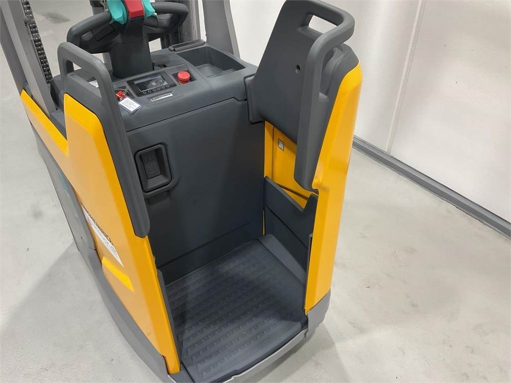 Jungheinrich ERC 214I - Transpalet la mare înălţime: Foto 5 Jungheinrich ERC 214I - Transpalet la mare înălţime: Foto 5