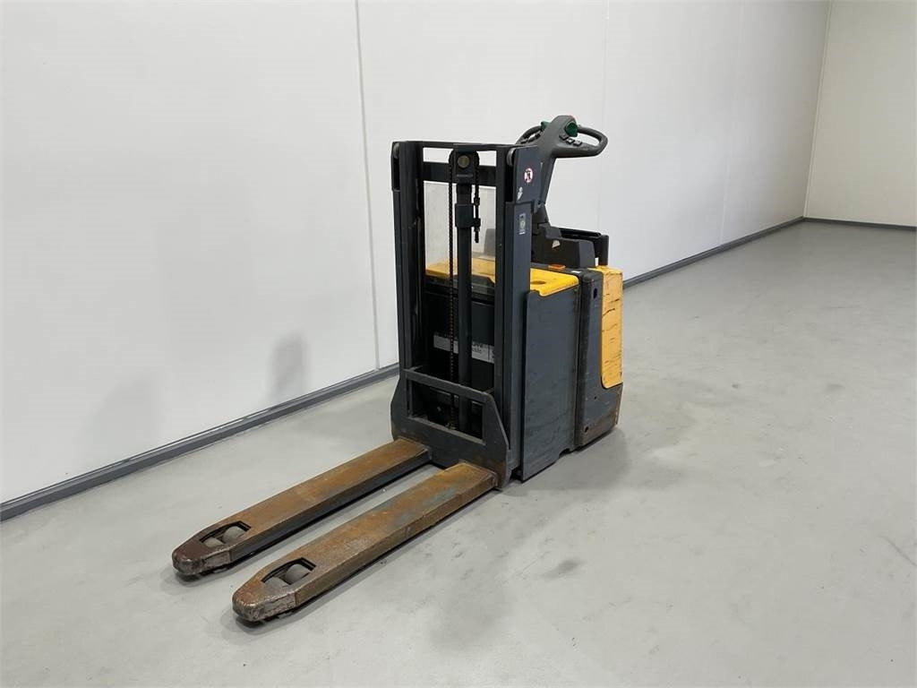 Jungheinrich ERD 220 119 201 ZT - Transpalet la mare înălţime: Foto 4 Jungheinrich ERD 220 119 201 ZT - Transpalet la mare înălţime: Foto 4