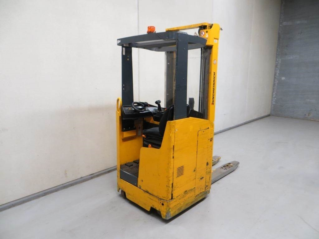 Jungheinrich ESC 316Z - Transpalet la mare înălţime: Foto 4 Jungheinrich ESC 316Z - Transpalet la mare înălţime: Foto 4