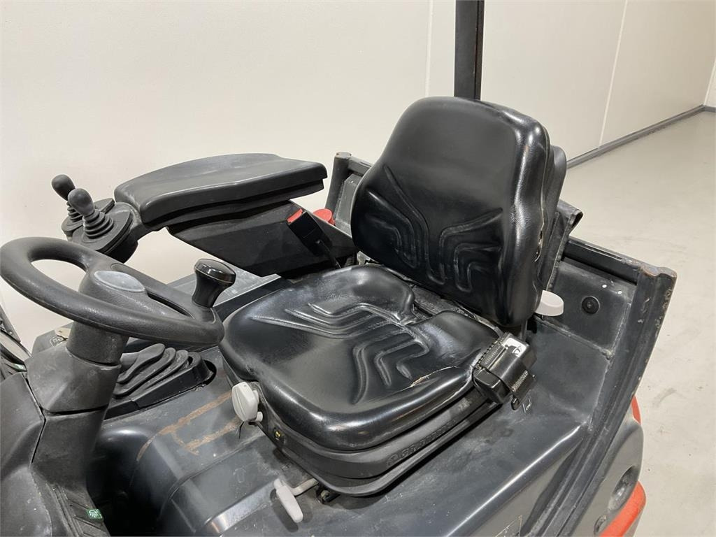 Linde E16C-02 - Electrostivuitor: Foto 5 Linde E16C-02 - Electrostivuitor: Foto 5