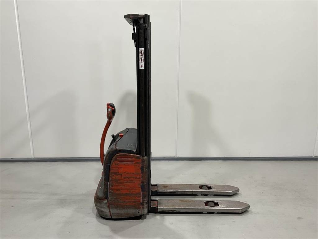 Linde L12 - Transpalet la mare înălţime: Foto 1 Linde L12 - Transpalet la mare înălţime: Foto 1