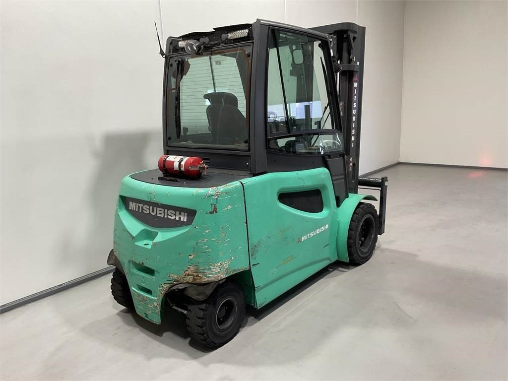 Mitsubishi FB50-2 - Electrostivuitor: Foto 2 Mitsubishi FB50-2 - Electrostivuitor: Foto 2