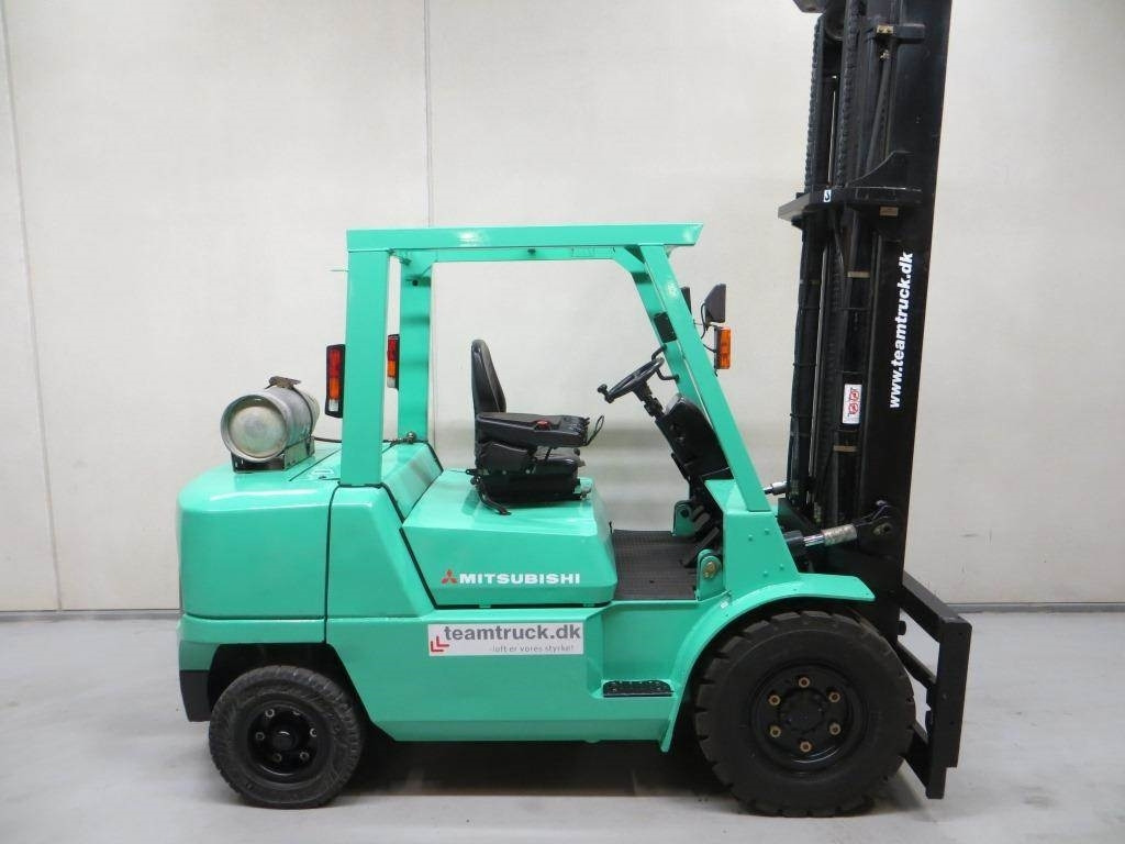 Mitsubishi FG45K2 - Stivuitor GPL: Foto 1 Mitsubishi FG45K2 - Stivuitor GPL: Foto 1