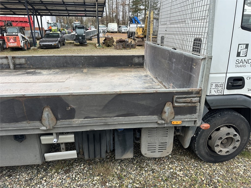Iveco Eurocargo 80 E18 - Camion platformă: Foto 4 Iveco Eurocargo 80 E18 - Camion platformă: Foto 4