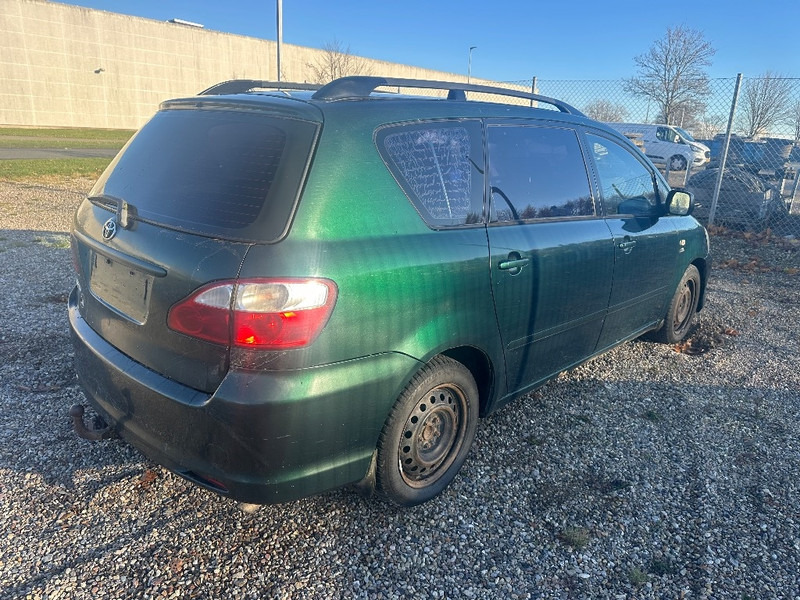 Toyota Avensis Verso 2.0D Sportsvan - Autoutilitară box: Foto 4 Toyota Avensis Verso 2.0D Sportsvan - Autoutilitară box: Foto 4