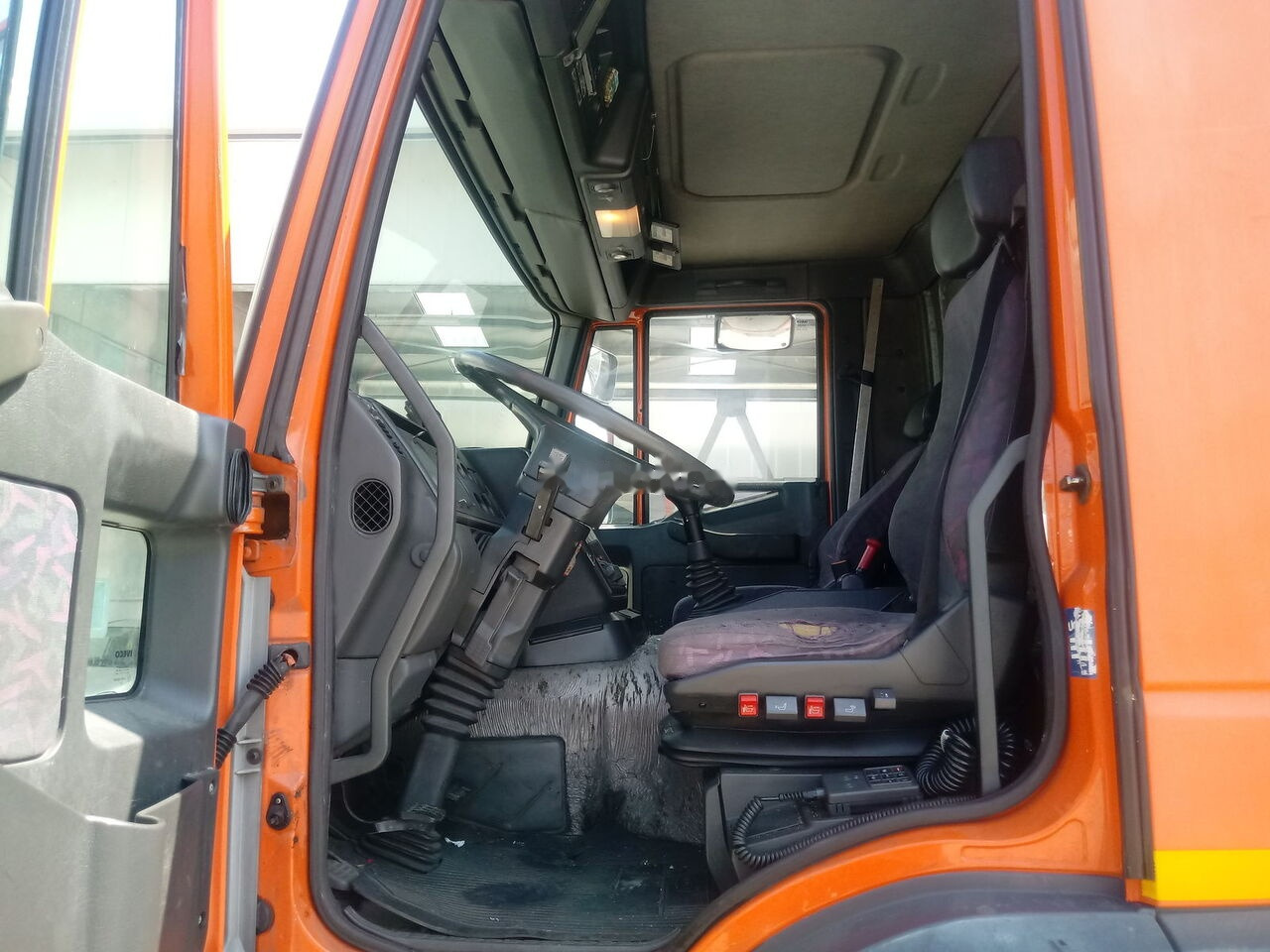 Camion furgon IVECO EUROTEK 260E31Y/PS: Foto 10