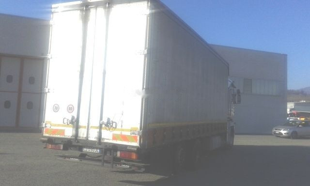 Renault MAGNUM 480 - Camion cu prelată: Foto 5 Renault MAGNUM 480 - Camion cu prelată: Foto 5