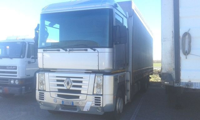 Renault MAGNUM 480 - Camion cu prelată: Foto 2 Renault MAGNUM 480 - Camion cu prelată: Foto 2