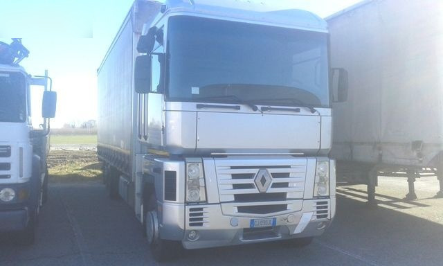 Renault MAGNUM 480 - Camion cu prelată: Foto 1 Renault MAGNUM 480 - Camion cu prelată: Foto 1