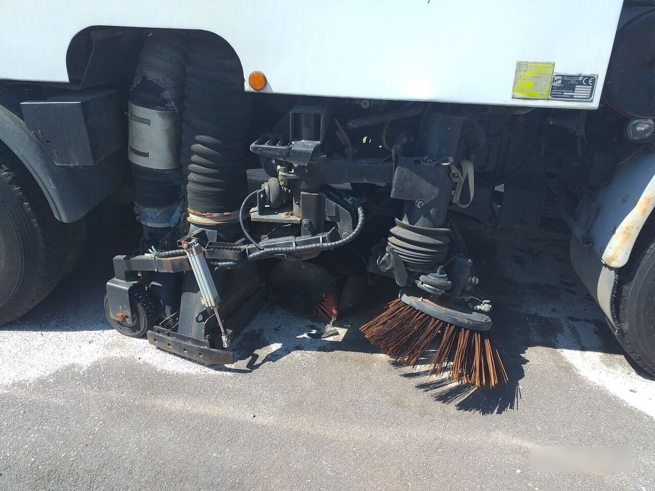 Renault MIDLINER 180 - Măturătoare stradală: Foto 4 Renault MIDLINER 180 - Măturătoare stradală: Foto 4