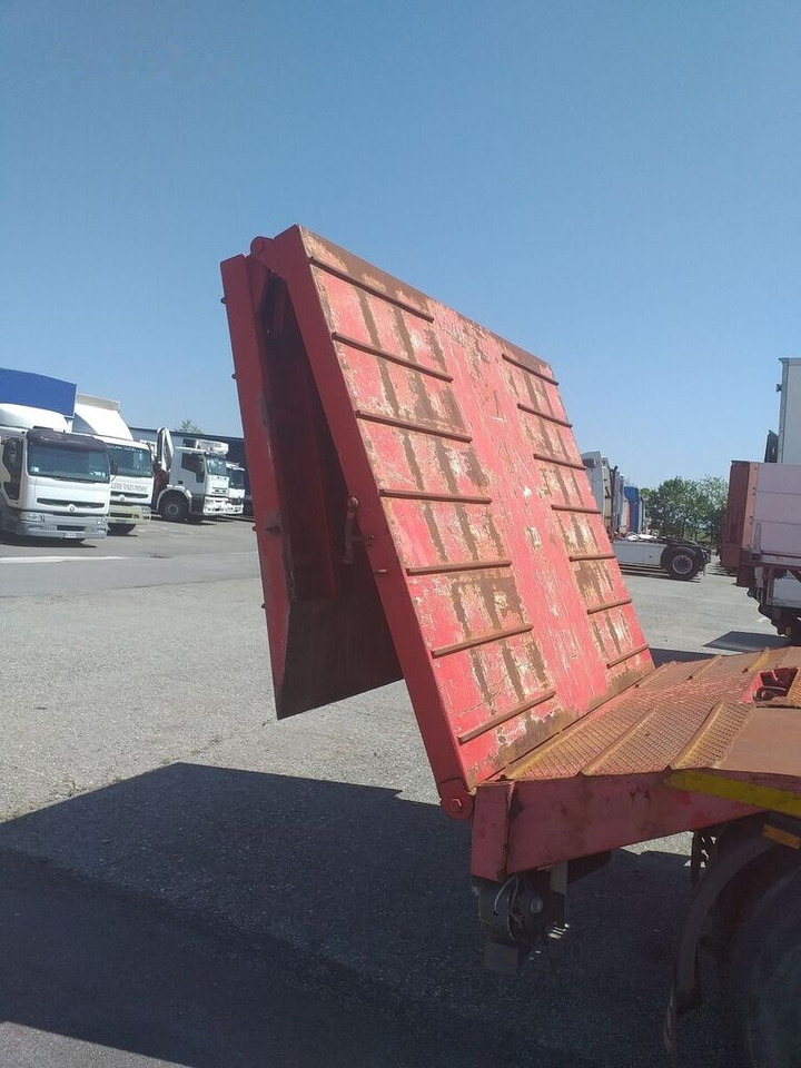 Volvo FL 10.320 - Camion platformă: Foto 5 Volvo FL 10.320 - Camion platformă: Foto 5