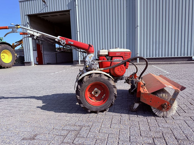 Honda F800 Veegmachine - Măturătoare stradală: Foto 4 Honda F800 Veegmachine - Măturătoare stradală: Foto 4