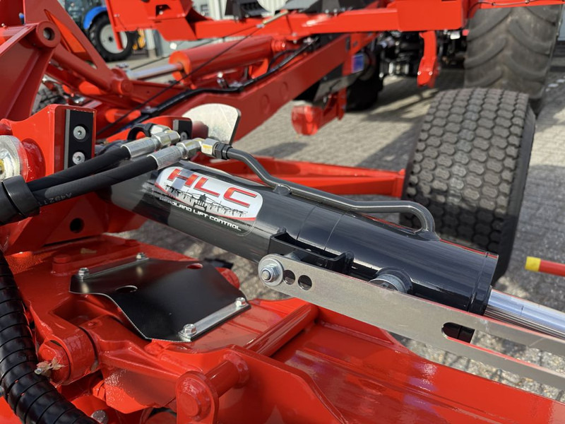 Maşină de întors fânul nou Kuhn GF10803T Schudder: Foto 16 Maşină de întors fânul nou Kuhn GF10803T Schudder: Foto 16