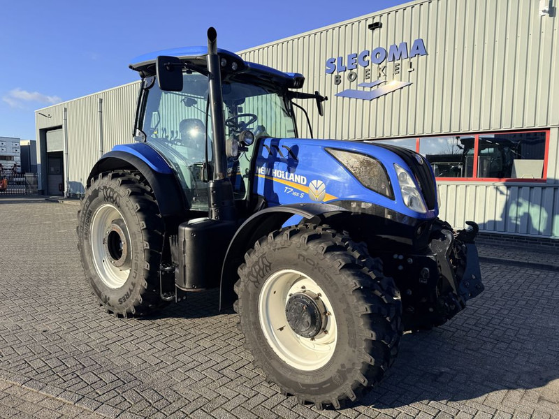 New Holland T7.165S Range Command - Tractor agricol: Foto 4 New Holland T7.165S Range Command - Tractor agricol: Foto 4