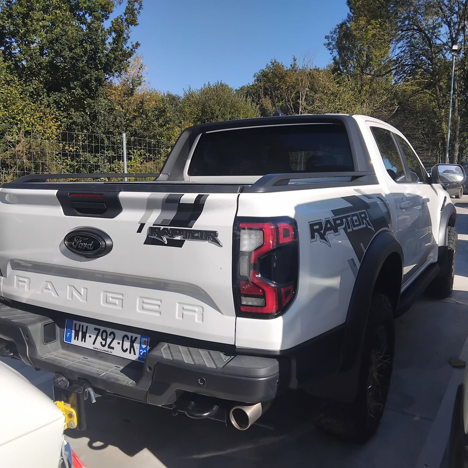 FORD RANGER RAPTOR - Pick-up: Foto 4 FORD RANGER RAPTOR - Pick-up: Foto 4