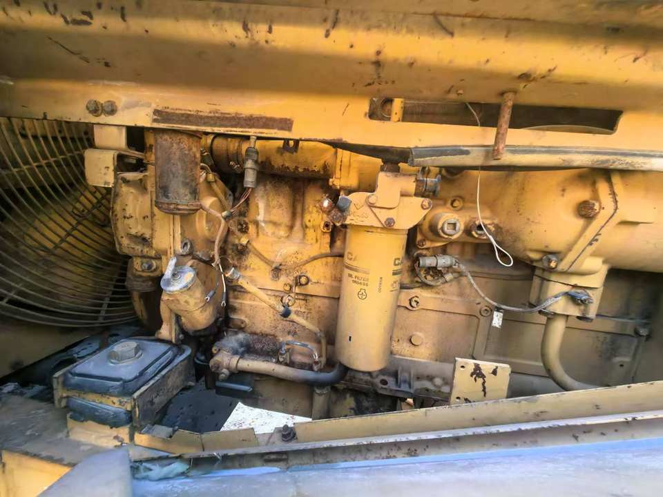 Încărcător frontal pe pneuri Used Front Wheel Loader CAT 966F With Good Price From Wheel Loaders Caterpillar Machinery Cat 966F Loaders: Foto 6 Încărcător frontal pe pneuri Used Front Wheel Loader CAT 966F With Good Price From Wheel Loaders Caterpillar Machinery Cat 966F Loaders: Foto 6