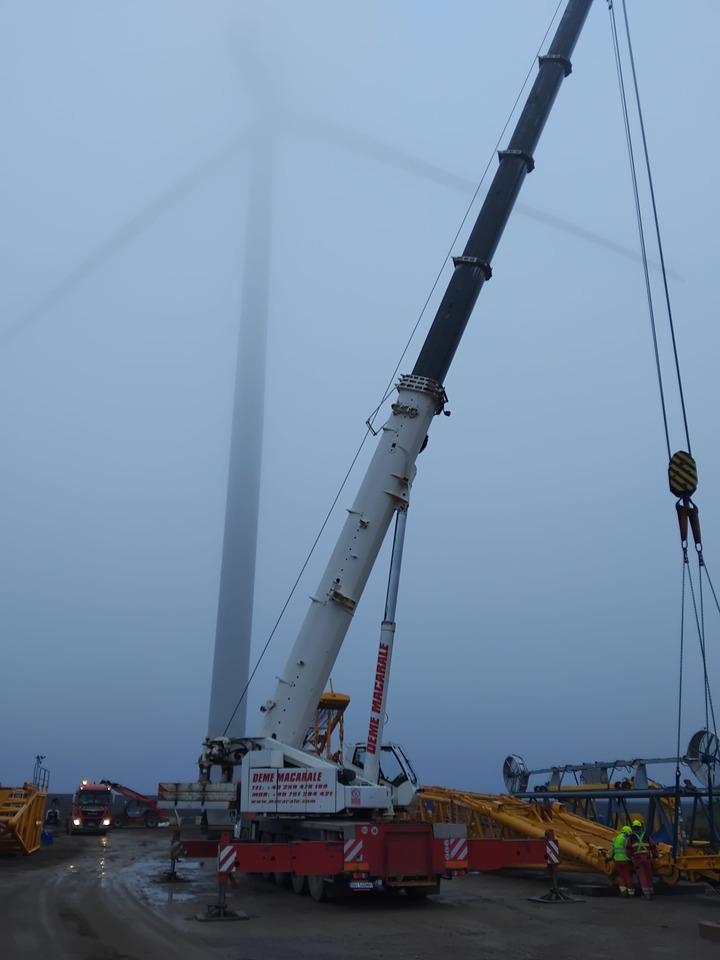 GROVE GMK5220 - Automacara: Foto 1 GROVE GMK5220 - Automacara: Foto 1