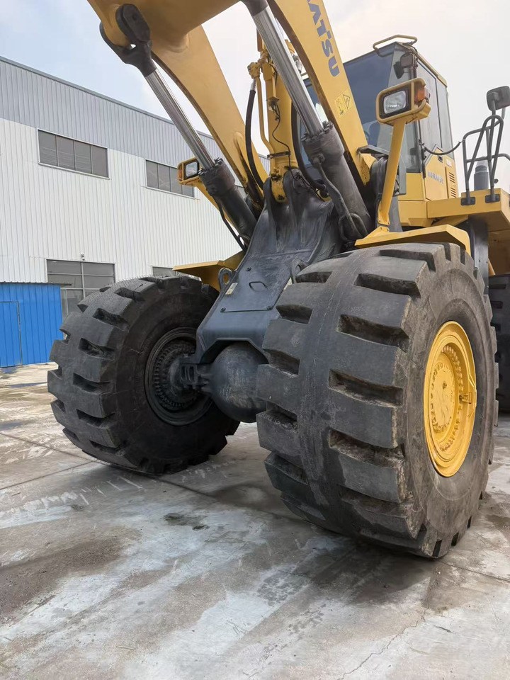 KOMATSU WA600 - Unealtă/ Echipament: Foto 4 KOMATSU WA600 - Unealtă/ Echipament: Foto 4