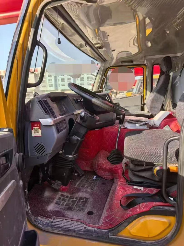 SANYI 800T5 - Macara tot teren: Foto 3 SANYI 800T5 - Macara tot teren: Foto 3