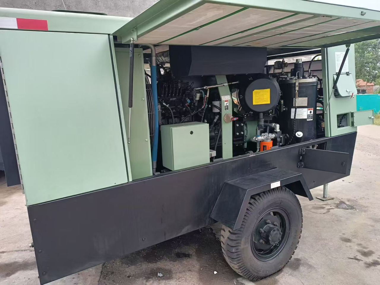 SULLAIR DPQ600RH - Unealtă/ Echipament: Foto 3 SULLAIR DPQ600RH - Unealtă/ Echipament: Foto 3