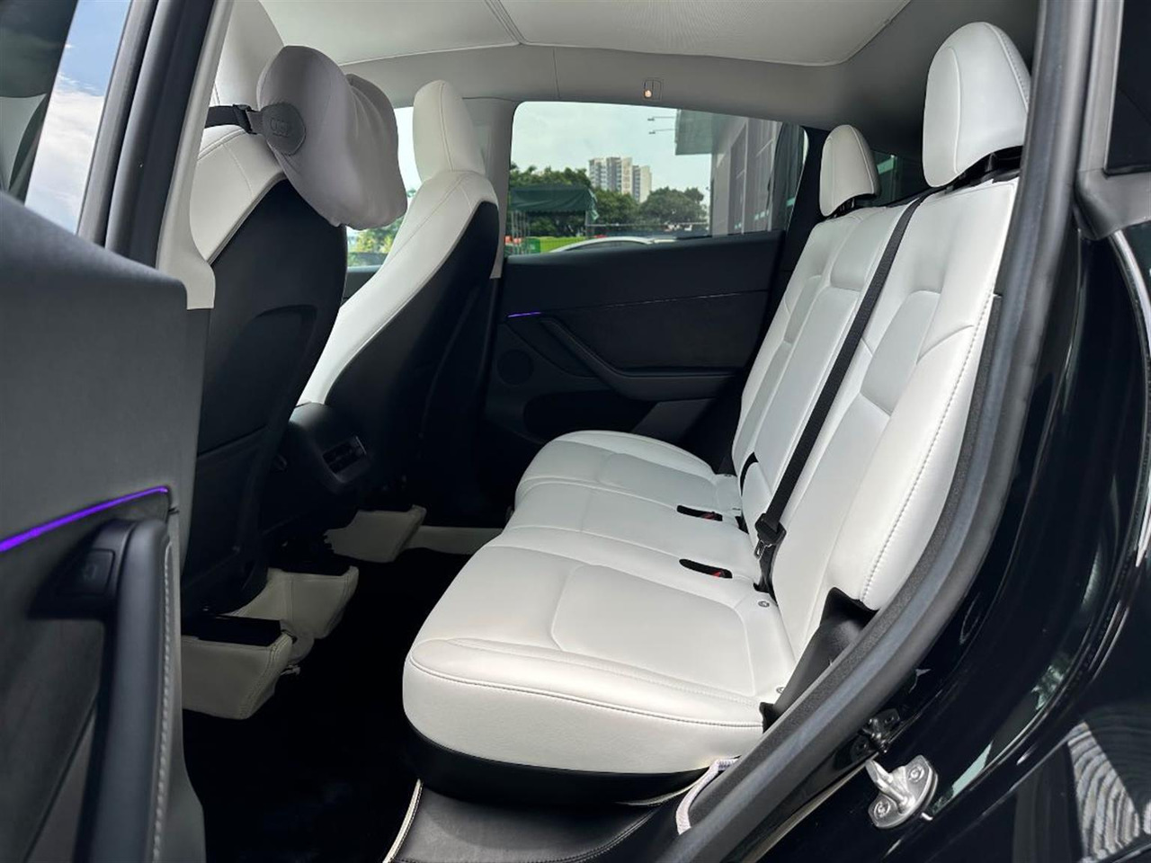 TESLA MODEL Y - Automobil: Foto 3 TESLA MODEL Y - Automobil: Foto 3