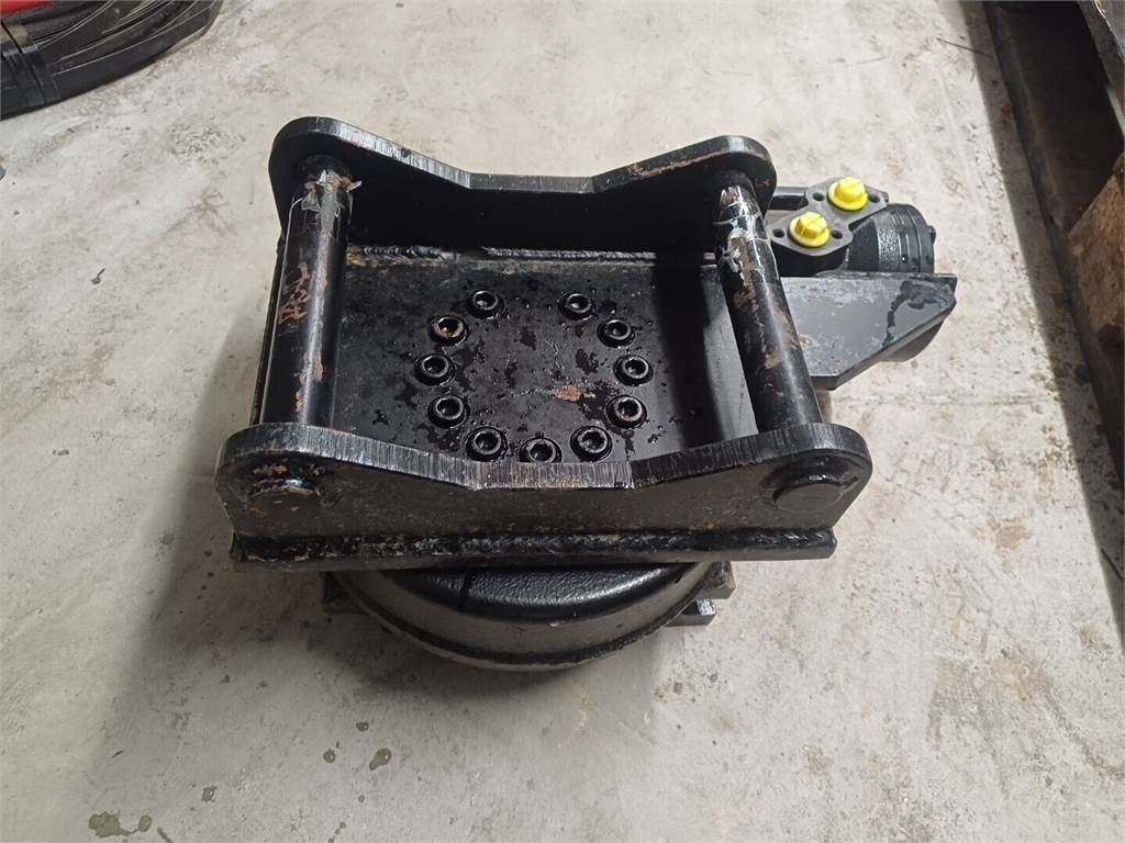 Kauhan pyörittäjä S30/S30 - Tiltrotator: Foto 1 Kauhan pyörittäjä S30/S30 - Tiltrotator: Foto 1