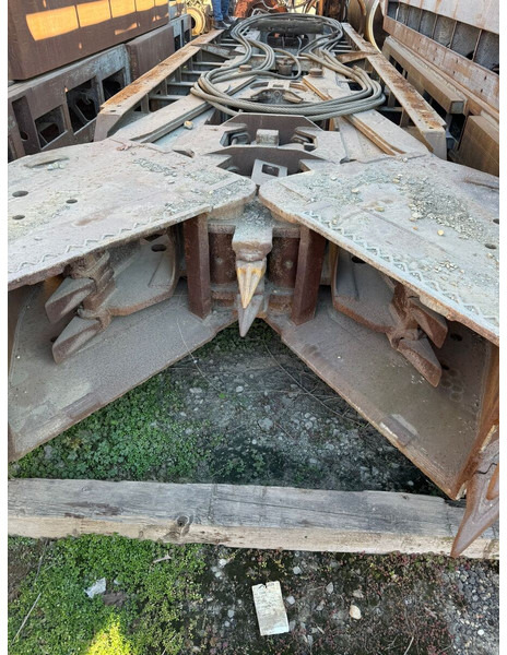 Liebherr Stein HT Diaphragm Wall - Graifer pentru Utilaje constructii: Foto 5 Liebherr Stein HT Diaphragm Wall - Graifer pentru Utilaje constructii: Foto 5