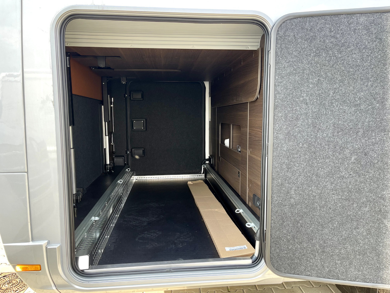 Autorulotă integrată nou Adria Super Sonic 890 LC: Foto 20 Autorulotă integrată nou Adria Super Sonic 890 LC: Foto 20