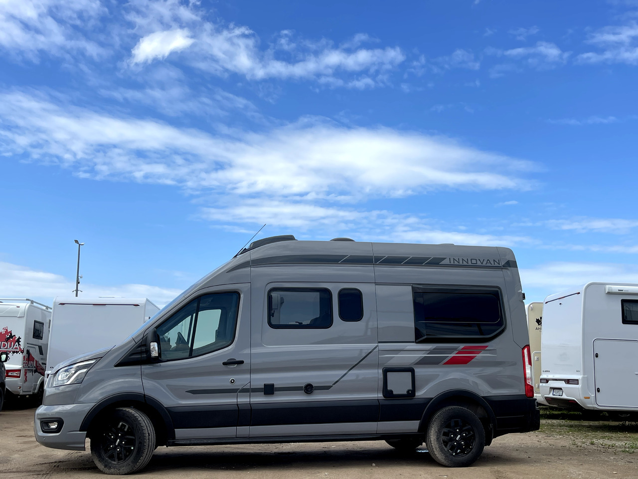 LMC Innovan 590C - Camper van: Foto 5 LMC Innovan 590C - Camper van: Foto 5