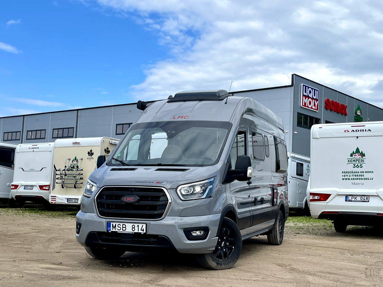 LMC Innovan 590C - Camper van: Foto 1 LMC Innovan 590C - Camper van: Foto 1