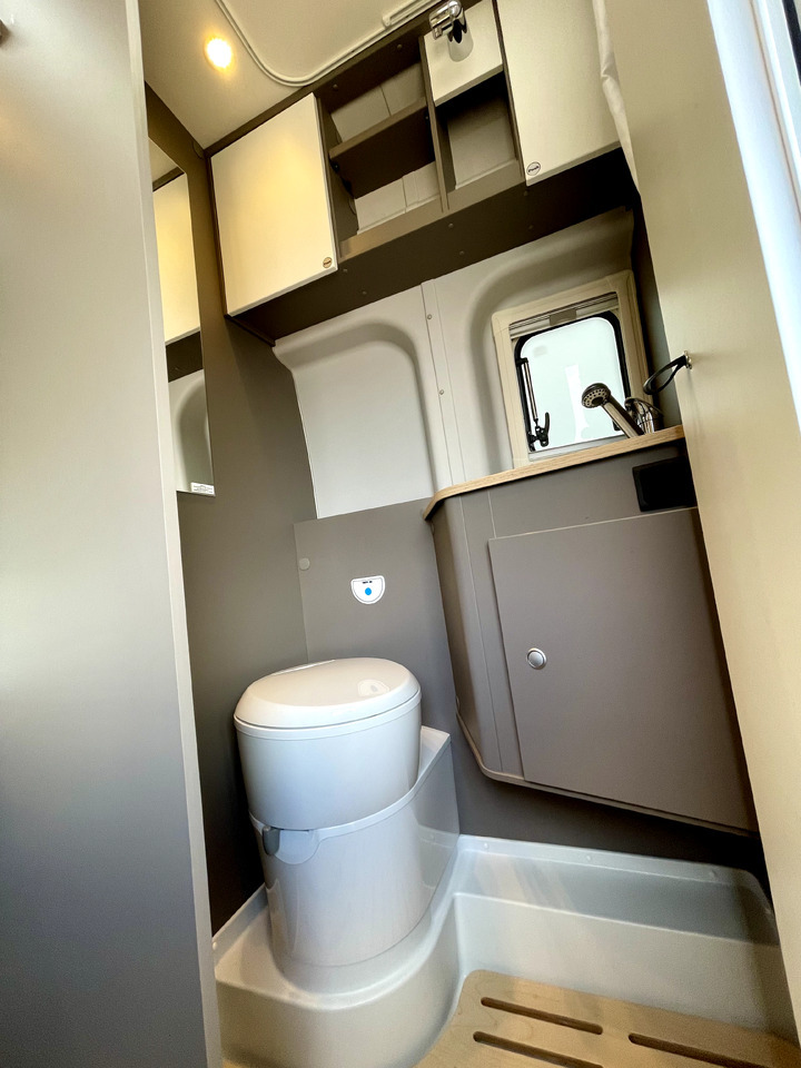 Camper van LMC Innovan 590C: Foto 10 Camper van LMC Innovan 590C: Foto 10