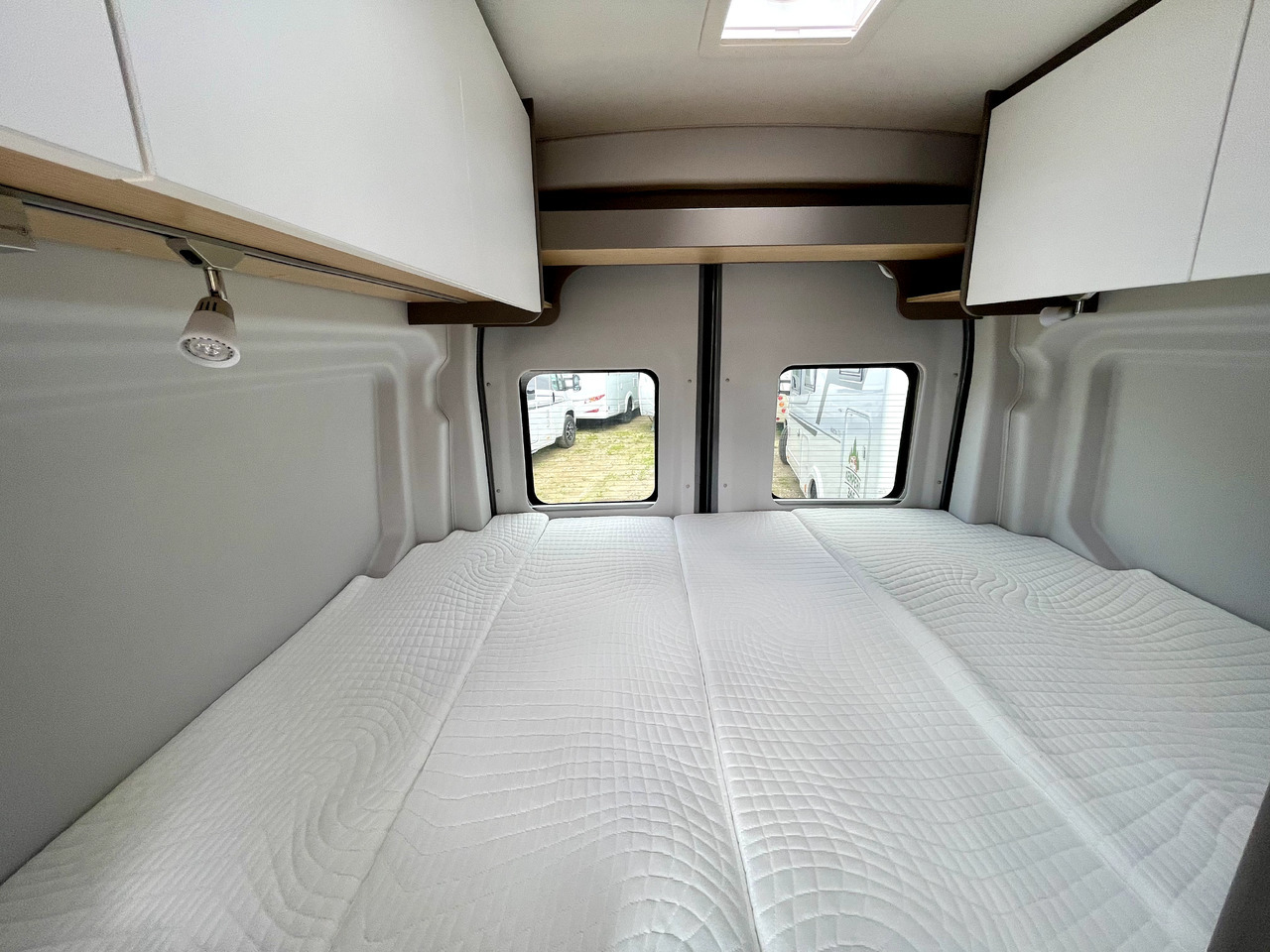 Camper van LMC Innovan 590C: Foto 8 Camper van LMC Innovan 590C: Foto 8